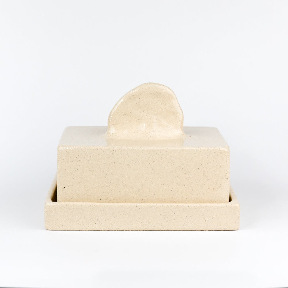 Nabi Butter Dish in Beige by Ceju Ceramics