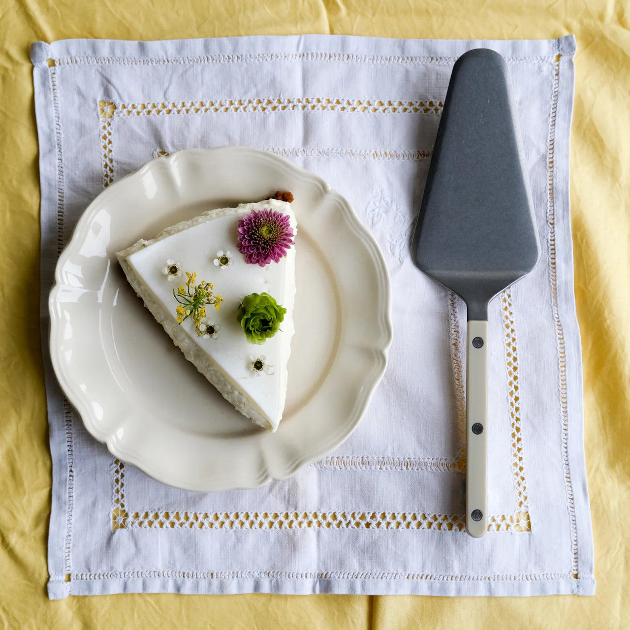 Tart Server - Bistrot Solid, Ivory