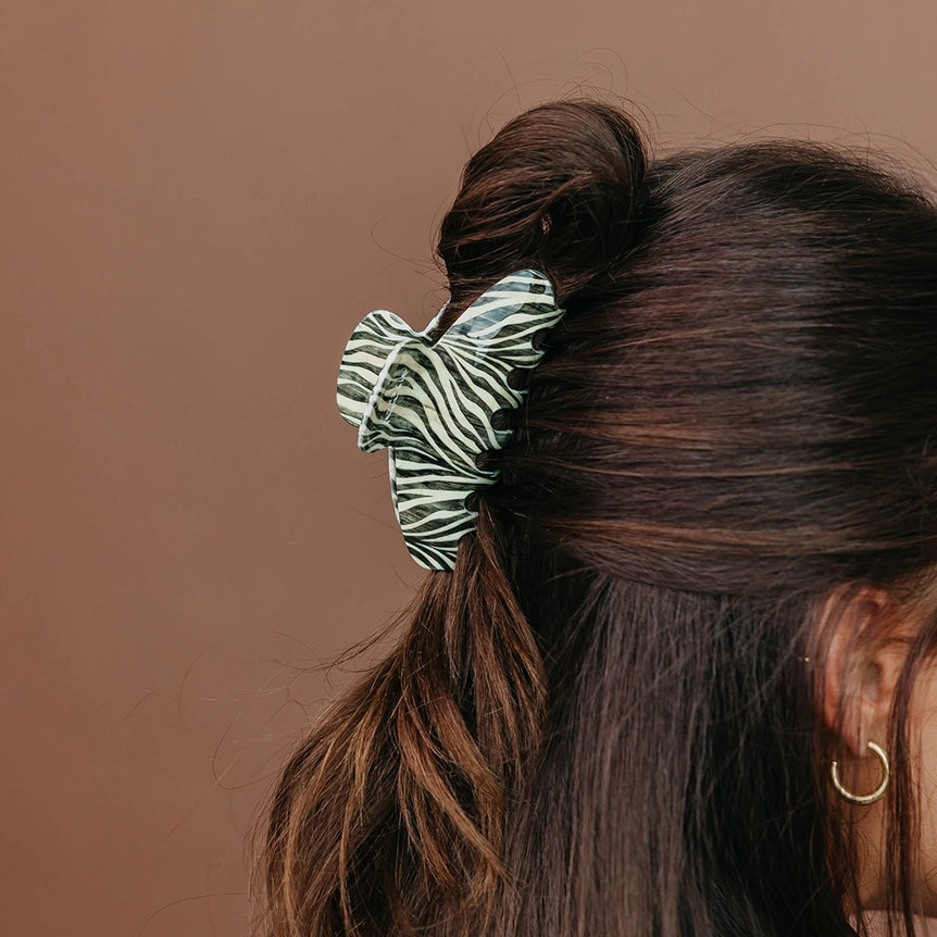 KAXI House of Her Zebra Acetate Claw - Midi