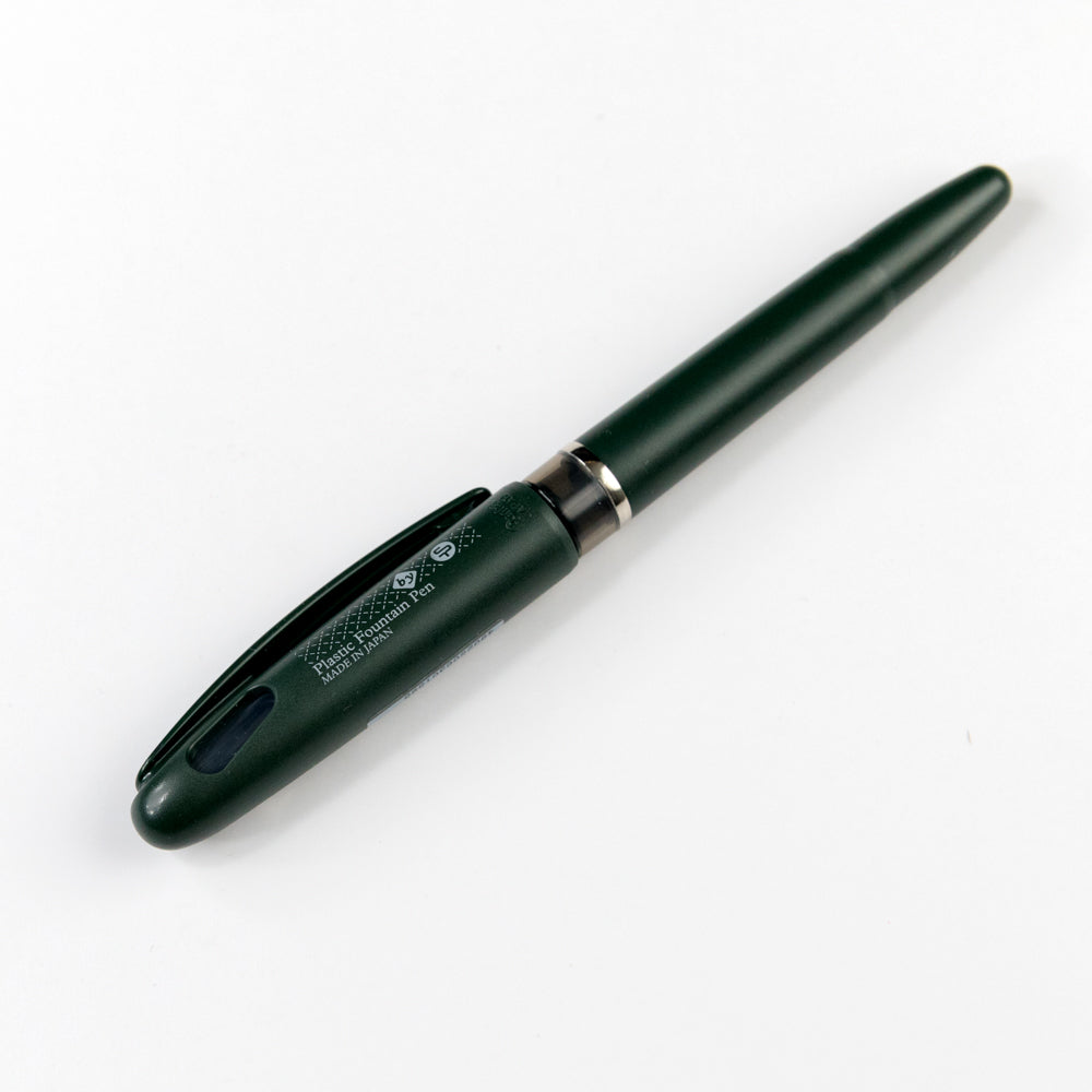 Tradio Plastic Fountain Pen - Black