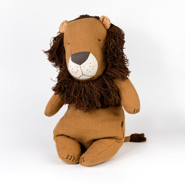 Lion, Medium
