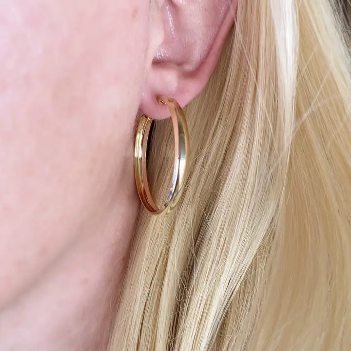Hollow Continuous Hoop Earrings