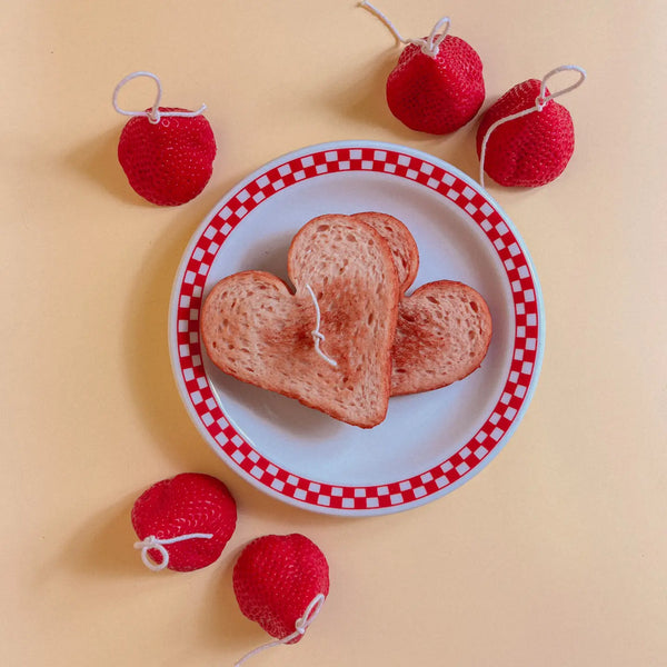 Con Pan Y Amor - Heart-Shaped Toast