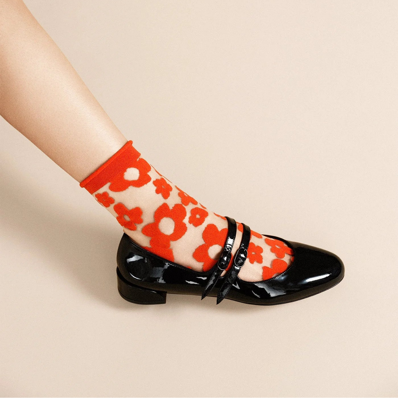 Pop Sheer Short Crew Socks - Red
