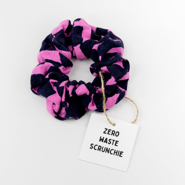 Jenny Pennywood Zero Waste Scrunchie in Fuchsia