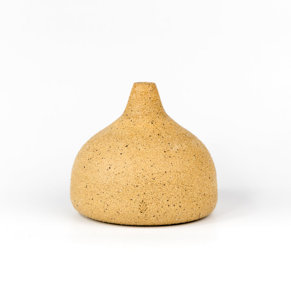 Studio Kabān Bud Vase in Clay