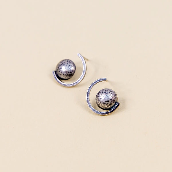 Dome Curve Post Earrings - Silver