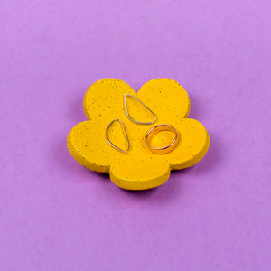 Yellow Daisy Dish